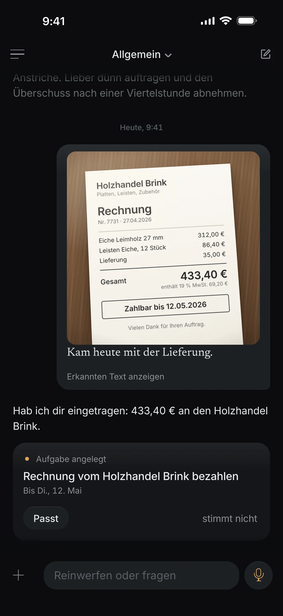 Das Foto einer Rechnung vom Holzhandel Brink über 433,40 €, zahlbar bis 12. Mai, dazu „Kam heute mit der Lieferung.“ Darunter die Karte Aufgabe angelegt: Rechnung vom Holzhandel Brink bezahlen, bis Dienstag, 12. Mai.